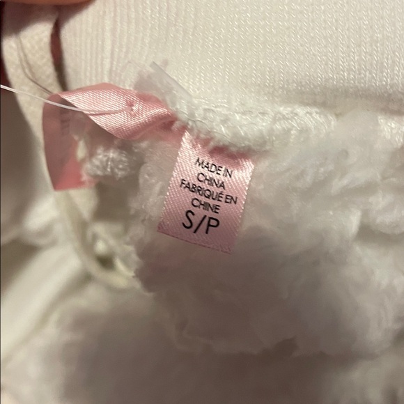 La Vie En Rose Cozy White Pajama Shorts - Picture 4 of 5